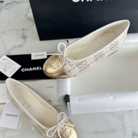 WHITE GOLD TEXTURED BALLERINA FLATS