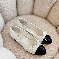 WHITE LEATHER BALLERINA FLATS