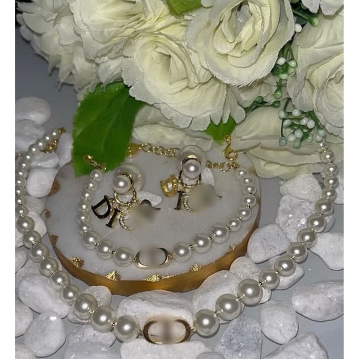 Dior Pearl necklace