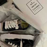 Black chunky sneakers